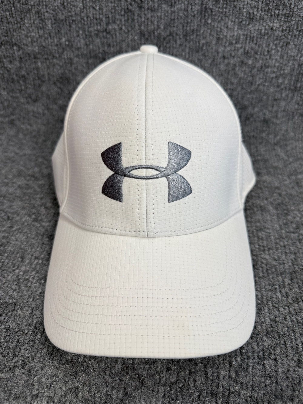 Under Armour White Baseball Cap with Gray Logo - Men's L/XL NWOT